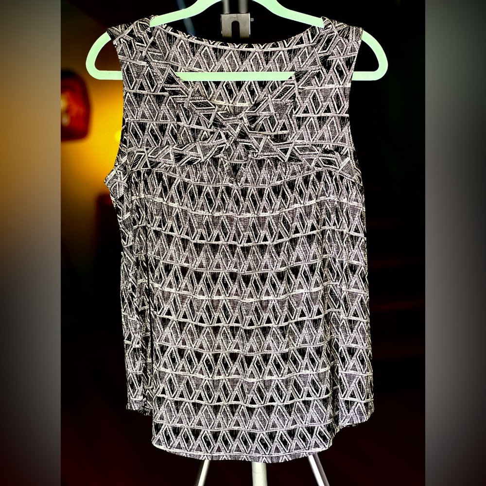 Cato Sleeveless summer blouse (Sz 14-16W)